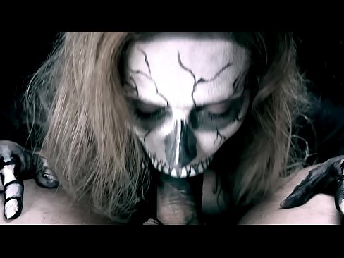 ❤️ Tfajla tad-dimostrazzjoni terda vit b'ħalqha iswed u tibla' cum. Porn iebes f'mt.bestsexporno.ru ❌